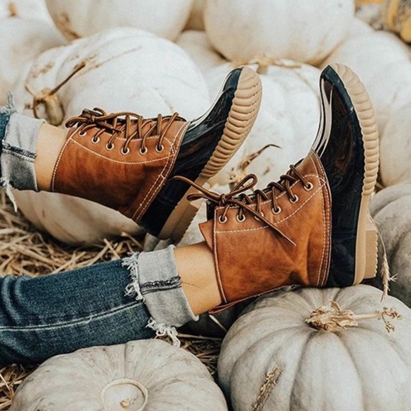 Haute Ellie Shoes - Classic Flannel Lined Duck Boot